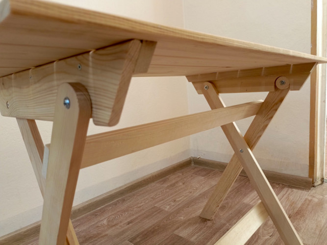 Стол складной деревянный в Сургуте