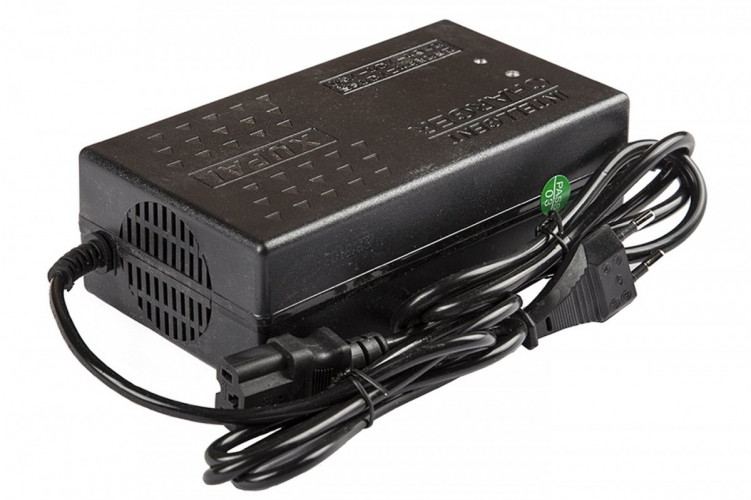 Зарядное устройство RuTrike для аккумуляторов 60V32A/H (4A) в Сургуте